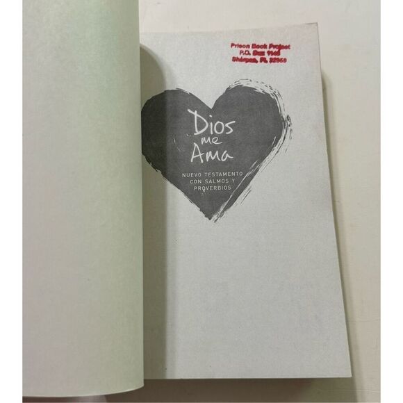 Dios me Ama NUEVA TESTAMENTO CON SALMOS Y PROVERBIOS/ 2010 - Picture 5 of 9